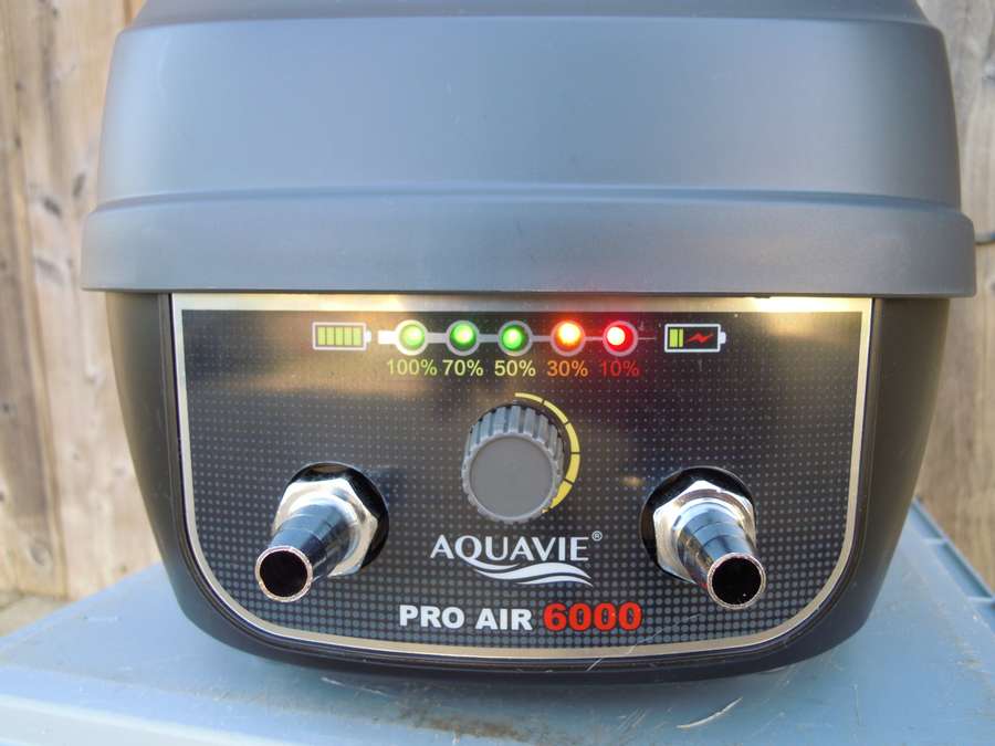 Compresseur à air avec batterie intégrée